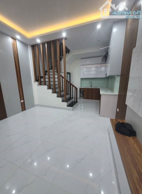 Nhà Khương Trung - Phân Lô - Oto 5 Tạ Đỗ Cửa - Ngõ Thông
