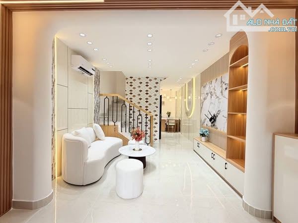 SIÊU PHẨM LÊ VĂN DUYỆT - XE HƠI THÔNG - 2 TẦNG - 24M2 - CHỈ 5.X TỶ - BÌNH THẠNH .