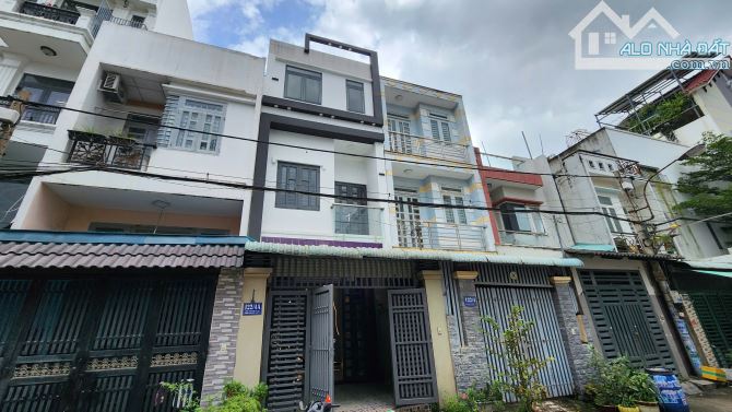 NHÀ ĐẸP FULL NỘI THẤT – THẠNH XUÂN 22, Q12, 3 TỶ NHẬN NHÀ