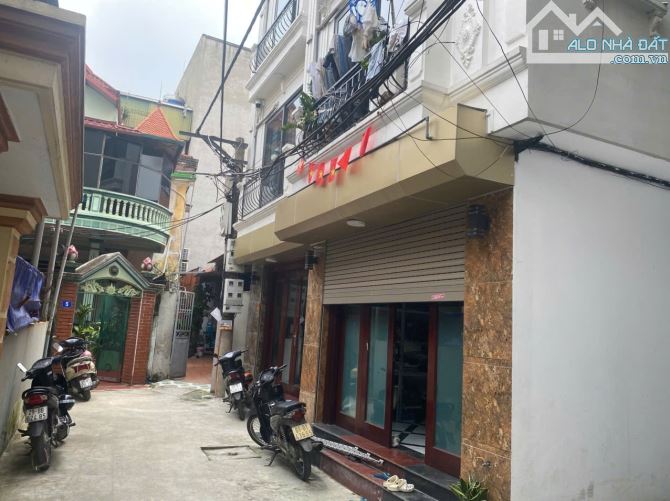 Bán nhà phố Lê Quang Đạo, 35m², 4 tầng, gần phố, ô tô đỗ cổng, nhỉnh 6 tỷ