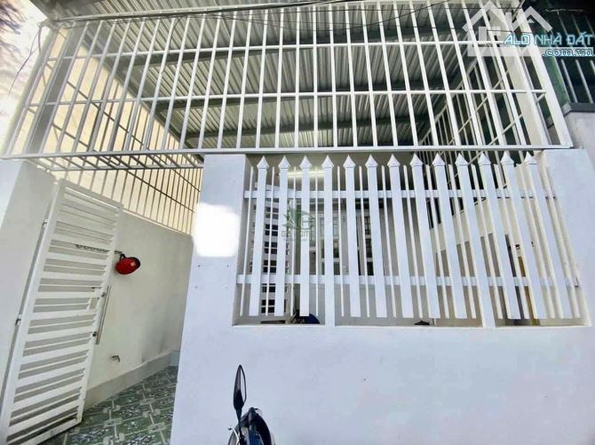 BÁN NHÀ HẺM NGUYỄN CHÍCH 3TỶ2 RỘNGN105M