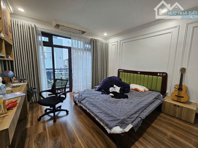 Nhà 5 tầng Hoàng Như Tiếp – Gara ô tô, thang máy, nội thất xịn – 19,5 tỷ