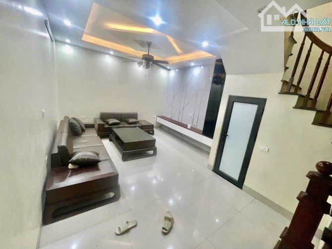 Xã Đàn, TT Đống Đa, Nhà Đẹp ở ngay, 10m ra Ôtô, DT 38m2*6T, MT 4.2m, Giá 10.5 TỶ
