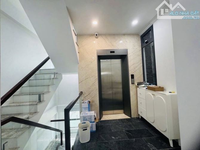 Phân lô Phúc Lợi 75X5T, TM, vỉa hè, ô tô tránh, KD, Full nội thất, gần Vinhome,giá tốt21.5