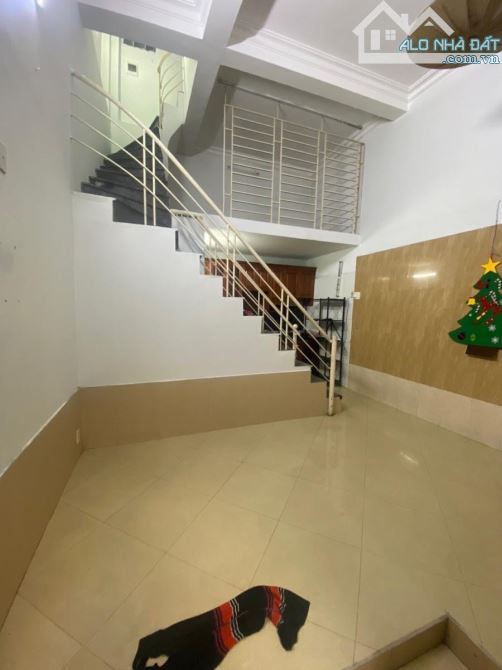 KIM MÃ-30Mx4TẦNG-MẶT TIỀN 4.6M-CÁCH PHỐ 50M-NGÕ THOÁNG SÁNG-6.4TỶ