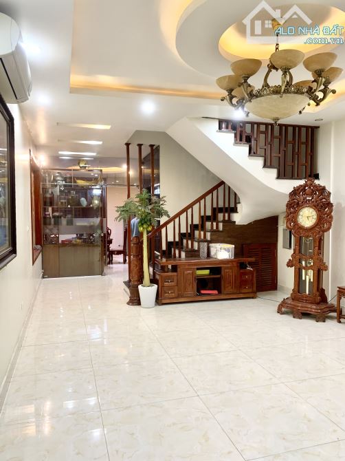 MBKD Tổng cục V, Tân Triều - Hà Đông : 100m, 4.5 tầng, mt5m, có 38 tr( có tl)