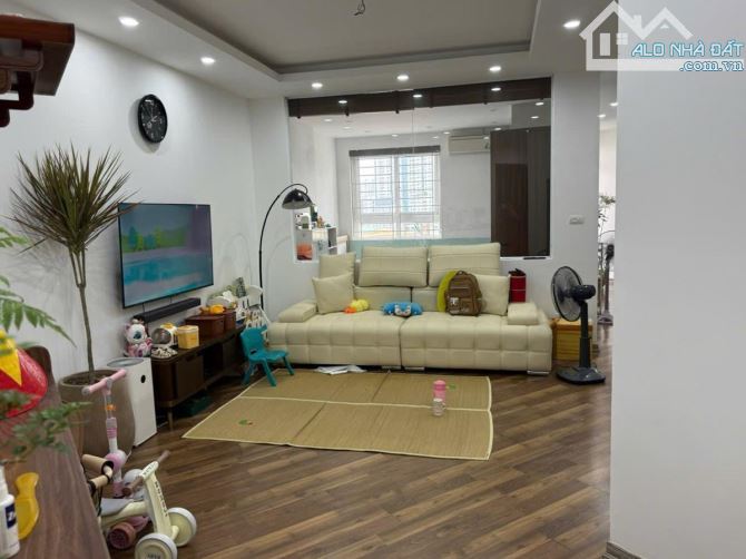 CHUNG CƯ VINACONEX 57 VŨ TRỌNG PHỤNG – LÔ GÓC-108M-3PN-8.5TỶ