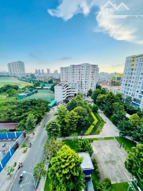 Cho thuê căn hộ Phú Thọ 2 phòng ngủ, có nội thất, giá thuê 9tr5