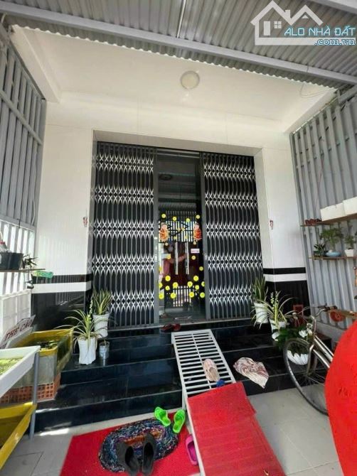 Bán gấp căn nhà Đ.Tân Hiệp 4 - hóc môn - 129m2 - Giá 1 tỷ - SHR - 2PN