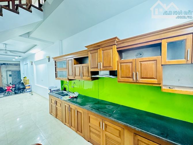 Bán nhà Khương Thượng, Chùa Bộc – 39m² – 5 tầng – cách ô tô chỉ 20m – 11.5 TỶ!
