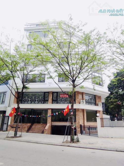 Siêu Phẩm Phố Trần Đại Nghĩa 10 Tầng Cực Đẹp Mặt Tiền 6M 2 Thoáng  76 Tỷ