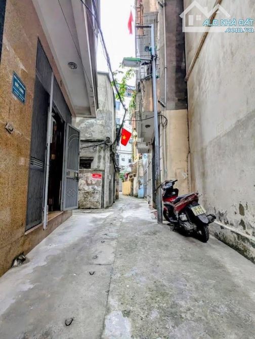 NHÀ ĐẸP TRUNG TÂM QUẬN THANH XUÂN - LÔ GÓC THOÁNG SÁNG  CHỈ 6.xTỶ