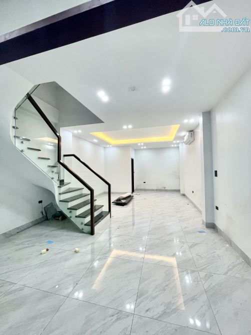 Cho thuê Liền kề Đẹp, Văn Khê - Hà Đông : 85m, 5 tầng, có 25 triệu.