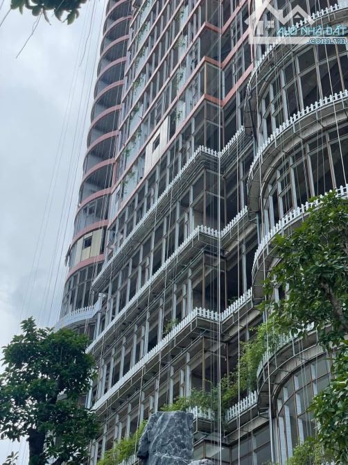 CHỈ 8.8 TỶ⚡ CHÍNH CHỦ GỬI BÁN NHANH CĂN 100m² QMS TOP TOWER – TỐ HỮU ⚡