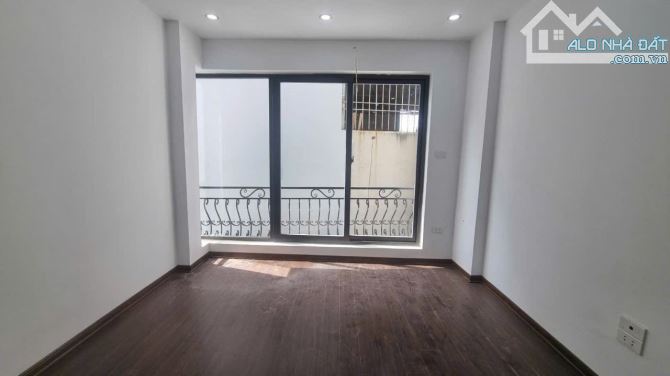 SIÊU PHẨM 6 TẦNG THANG MÁY - HÀNG XÓM KĐT - TIỆN ÍCH BẠT NGÀN