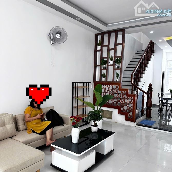 Nhà 3 tầng mặt tiền đường Quách Thị Trang gần trục 29/3