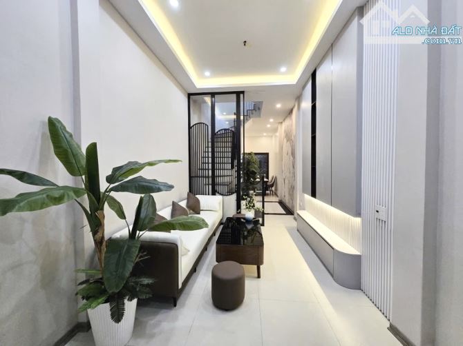 Bán nhà Hồng Mai, phân lô, 40m2, Full nội thất, gần ô tô, nhỉnh 10 tỷ