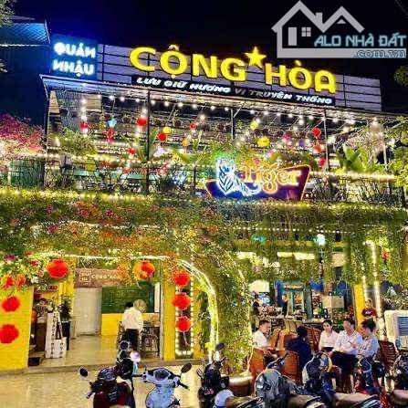SIÊU HOT! Cho thuê mặt bằng kinh doanh phố Nguyễn Ngọc Vũ, DT 130m2 x 2T, MT 8m.