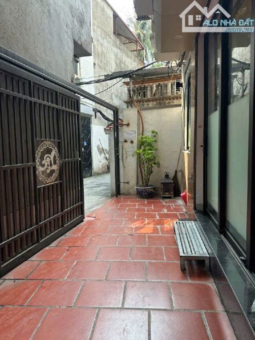 7 Tỷ 3 - 5 tầng - Văn Quán - Hà Đông