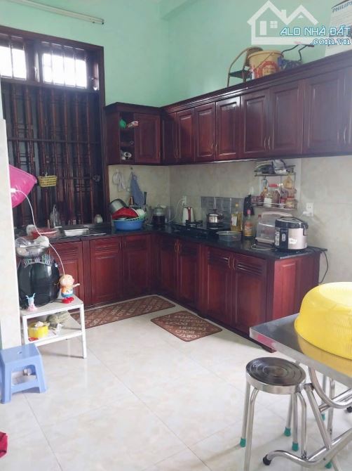 CCDV.MS.T4 - Bán nhà 1 trệt 1 lầu 1 tum khu Tái định cư đồi 2 p Rạch Dừa tp HCM. Giá 7.5 t