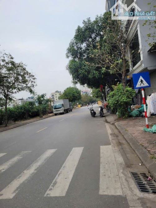 Bán đất dv hàng bè mậu lương, kiến hưng Dị trí: dv7-lk345 Dt: 50m2 ( 4 x12.5m) Hướng: Đb Đ