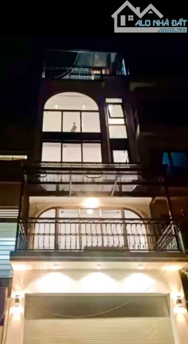 MBKD Nhà mặt phố Văn Phú trục đường đôi 5 tầng, có Thang máy
