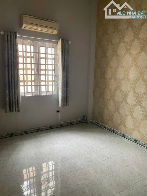 NNC Nguyễn Hữu Cảnh P.22 Bình Thạnh 4x16m 2PN. Giá 17,5 triệu/ tháng