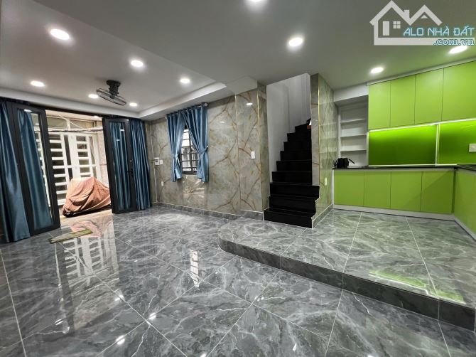 Nhỉnh 5 tỷ nhà Xô Viết Nghệ Tĩnh (2 chiều) P.21, Bình Thạnh, DT - 3 phòng ngủ - Nhà mới