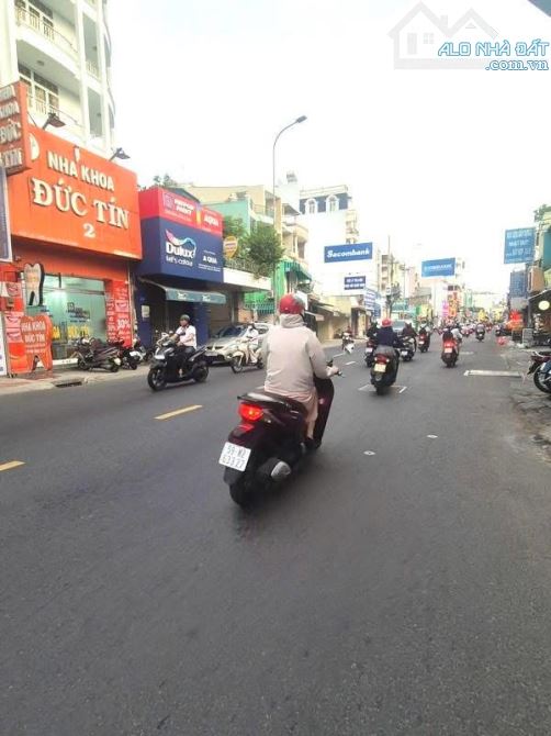 Lô Đất thổ cư 2 mặt hẻm đường HỒNG LẠC, Tân Bình, DT 500m2 (10 x 50), hẻm 7m thông.