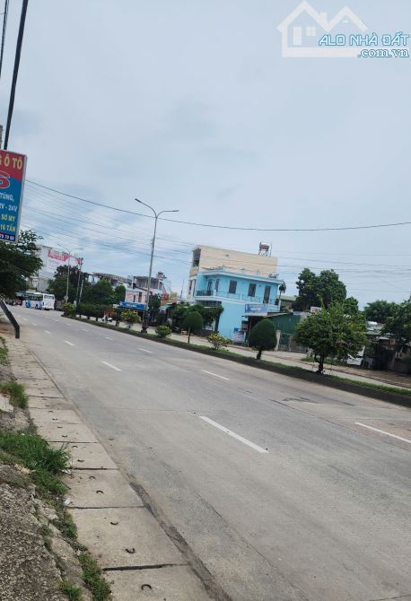 Bán nhà 1,5 tầng 5x22m Hướng Đông, mặt tiền Đinh Tiên Hoàng, P. Cẩm Thành, Quảng Ngãi
