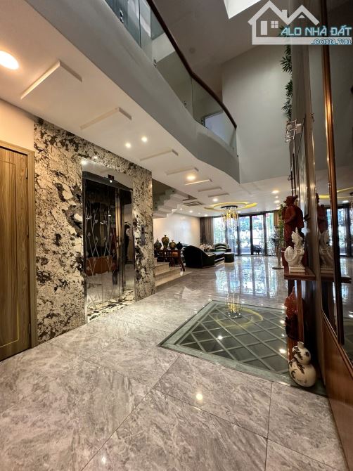HÀNG HIẾM - NHÀ HẺM XE HƠI LÊ VĂN SỸ - Q.3 | DT: 4,2x15M nở 4,4m|