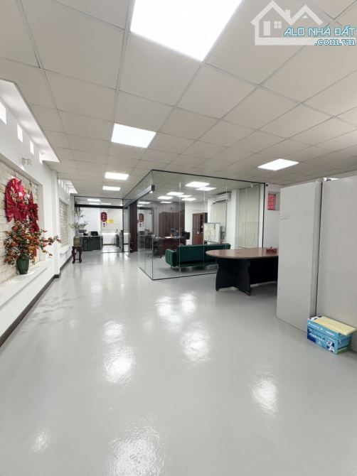 BÁN NHÀ LÔ GÓC 2 MẶT TIỀN Ô TÔ TRÁNH HUỲNH THÚC KHÁNG 75M2 - 6 TẦNG - 9M MẶT TIỀN - HIẾM