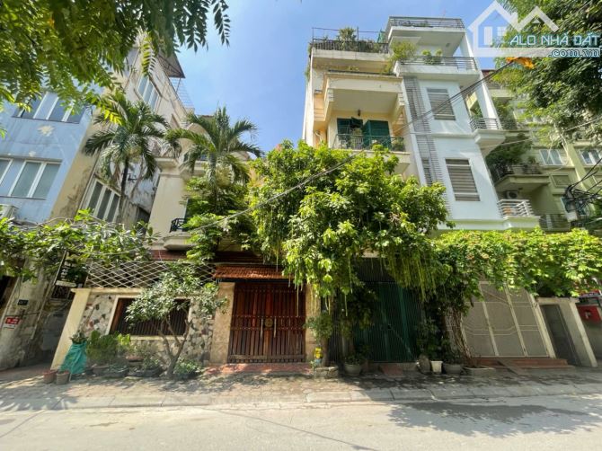 BIỆT THỰ MẶT NGÕ GẦN PHỐ 4 THOÁNG 40 TỶ 120m 3 TẦNG MT 8,7m Ô TÔ TRÁNH VÕ CHÍ CÔNG TÂY HỒ