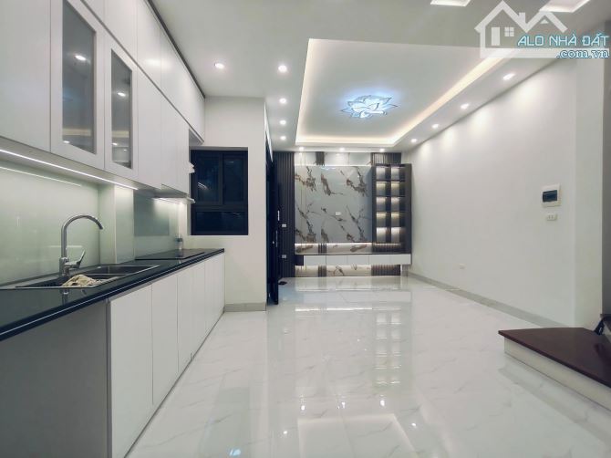 BÁN NHÀ NAM TỪ LIÊM – NHÀ ĐẸP Ở LUÔN 35M2–5 TẦNG–GIÁ 6.6 TỶ –GẦN VINSMART–Ô TÔ TRÁNH 50M