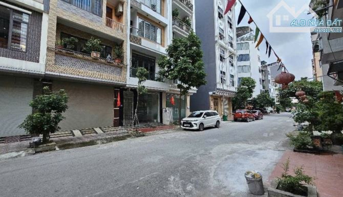 Đấu giá Kiến Hưng, Hà Đông – 70m², 6T THANG MÁY, MT 5m 🚗 Đường 16m – vỉa hè rộng – view v