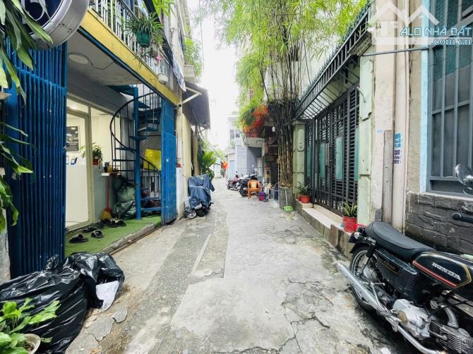 Bán nhà Trần Quang Diệu Quận 3, 2 tầng hẻm 4m giá chỉ nhỉnh 4 tỷ