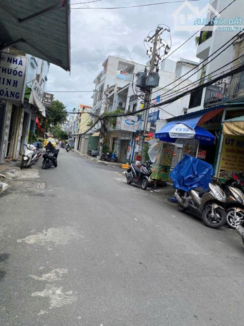 Giảm Sốc Chỉ 7.5 Tỷ - Nhà Hẻm Xe Hơi Hoàng Hoa Thám - 4x12m- 2 Tầng - Gần Chợ & 5 Phút Ra