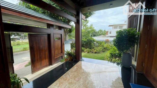 Bán biệt thự phong cách Nhạt Bản khu đảo nổi Câm Lệ 1577m2 cực đẹp