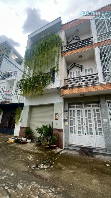 Nhà Phố 3 Tầng - 4x19 - Hẻm Xe Hơi - Gần TT Quận 7 - Nhỉnh 6 Tỷ - 7