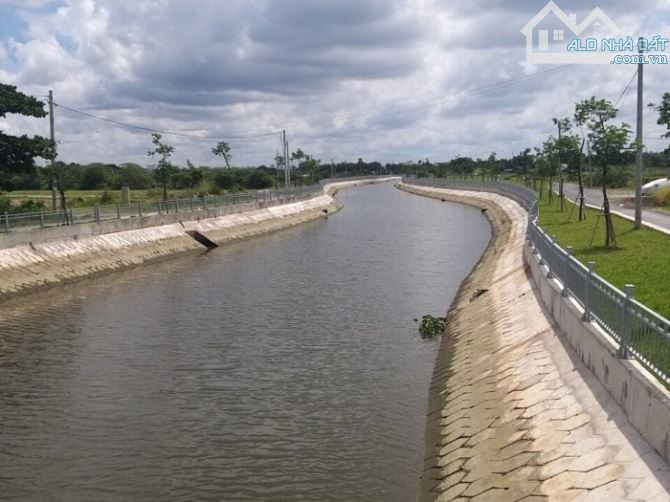 TRỐNG 300M² – 2 MẶT HẺM – NGAY CÔNG VIÊN 150HA 📍 Thạnh Xuân, Q.12 📐 20x15m, CN 300m²