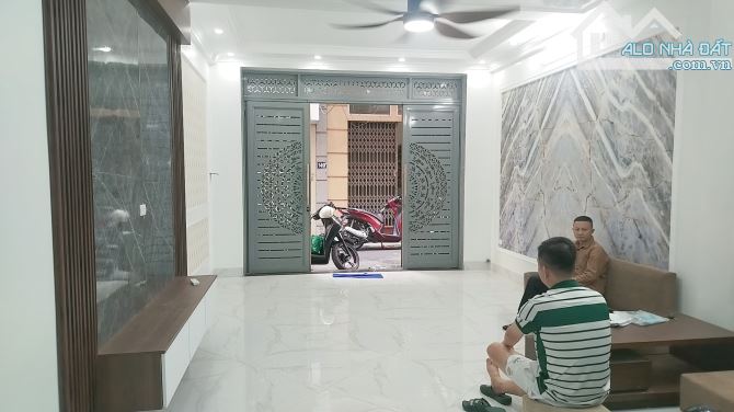 Trương Định, Phân lô 2 thoáng, Ô tô, Nhà đẹp ở luôn, dt 41m2, 5 tầng, mt 4.3m, Giá 11.3 tỷ