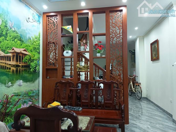 BÁN NHÀ ĐƯỜNG DUY TÂN – 35M² – 5 TẦNG – 3 NGỦ – FULL NỘI THẤT – GIÁ 7.9 TỶ.