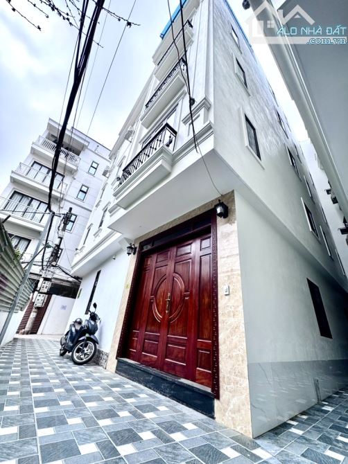 VĂN HỘI - ĐÔNG NGẠC NGAY HV TÀI CHÍNH - Lô góc 5 tầng/43.1m² - Full Nội thất - Giá 8,98 tỷ