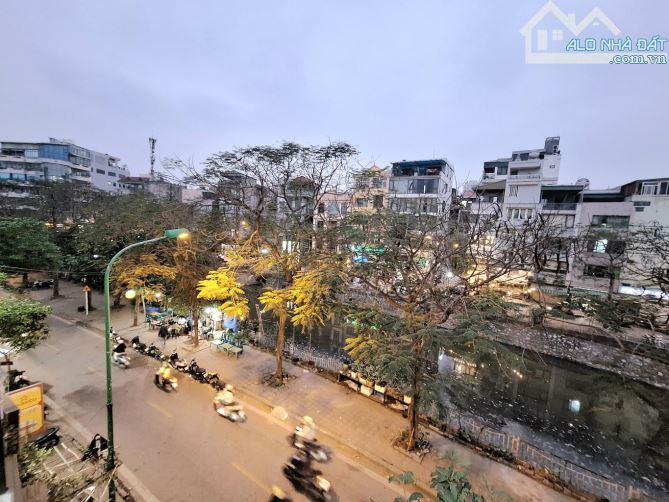 Tập thể 3 tầng Trần Đại Nghĩa, ngay khu Đh Bách Kinh Xây, gần vành đai 2.5 - 100m2
