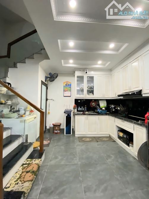 BÁN NHÀ PHỐ THẠCH BÀN LONG BIÊN, GẦN AEON, Ô TÔ ĐỖ CỬA, DT 52M² CHỈ 7.7 TỶ