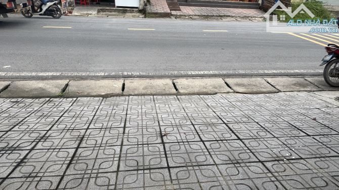bán đất mặt tiền đường mỹ hạnh xã mỹ hạnh bắc 6m ngang giá ngộp thổ đủ sổ hồng