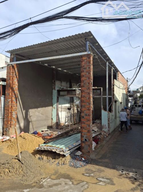 ⭐️⭐️ Nhà Lô góc SHR HXH né 100m2 – Lê Thị Riêng Quận 12