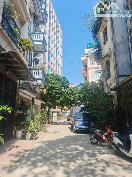 PHÂN LÔ PHỐ PHÙNG CHÍ KIÊN - NHÀ MỚI ĐẸP  - 2 THOÁNG - TẶNG FULL NỘI THẤT ĐẸP  8.8 TỶ
