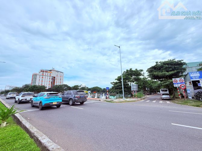 Bán lô đất góc 2 mặt tiền đường Nguyễn Tất Thành & Yên Khê 1, Thanh Khê.