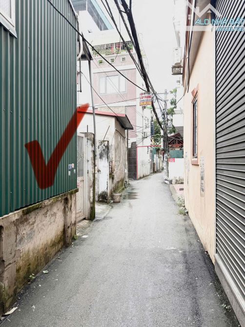Đất dân cắt bán 45m² đất đường thông ô tô tổ 11 Yên Nghĩa quanh 7 tỷ
